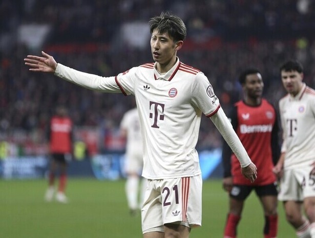 【悲報】オールドメディア、バイエルン伊藤の活躍を報じないwwwwwwww