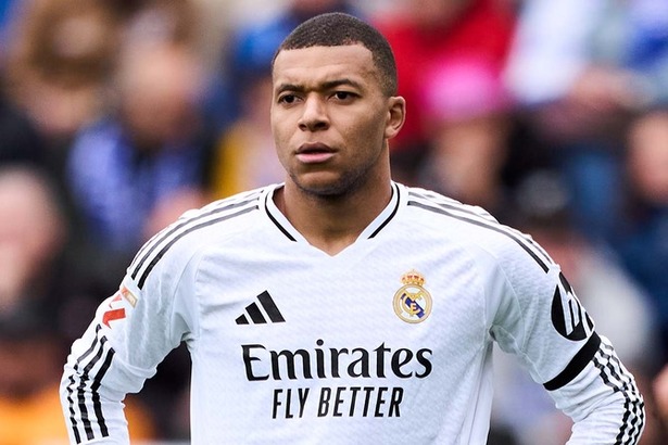 【悲報】アーセナルがPSGにあっさり負けたところを見たところレアルの弱体化が酷い件wwwwwww