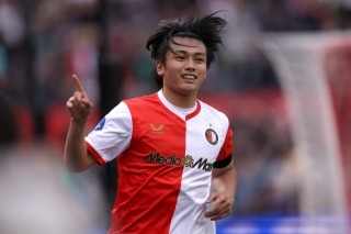 オランダ人「原付バイクだ」上田綺世、圧巻の加速からゴール!2得点の活躍で現地サポの期待高まる!【海外の反応】