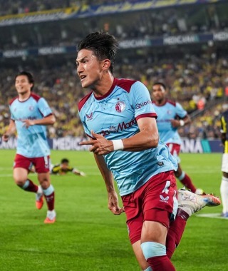 オランダ人「金の価値がある」日本代表DF渡辺剛、圧巻2ゴール!フェイエは逆転負けで無念のCL予選敗退【海外の反応】