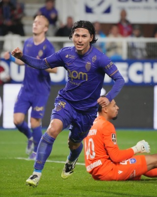 フランス人「止まらない」南野拓実、2戦連続ゴール!再び勝利の立役者に!現地サポが絶賛!【海外の反応】