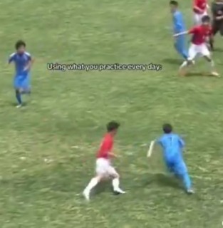 外国人「AIかと思った」日本の高校生の異次元プレーにフランス人が驚愕!【海外の反応】