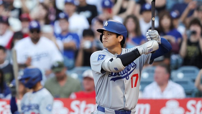 【悲報】米経済メディア「大谷翔平の経済効果はメッシ、クリロナと同レベル。1000億円契約の元は既にとれてる」